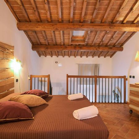 San Ruffino Apartments Lari Exterior foto