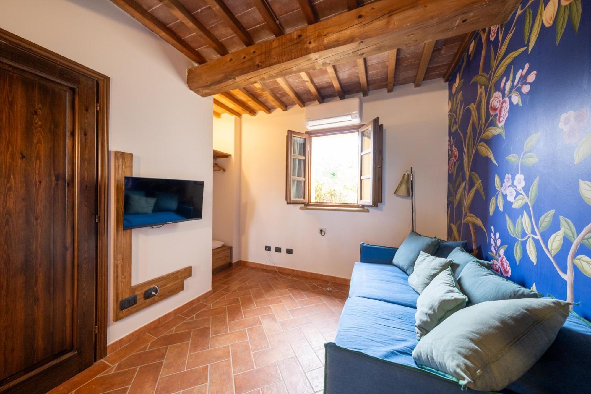 San Ruffino Apartments Lari Exterior foto