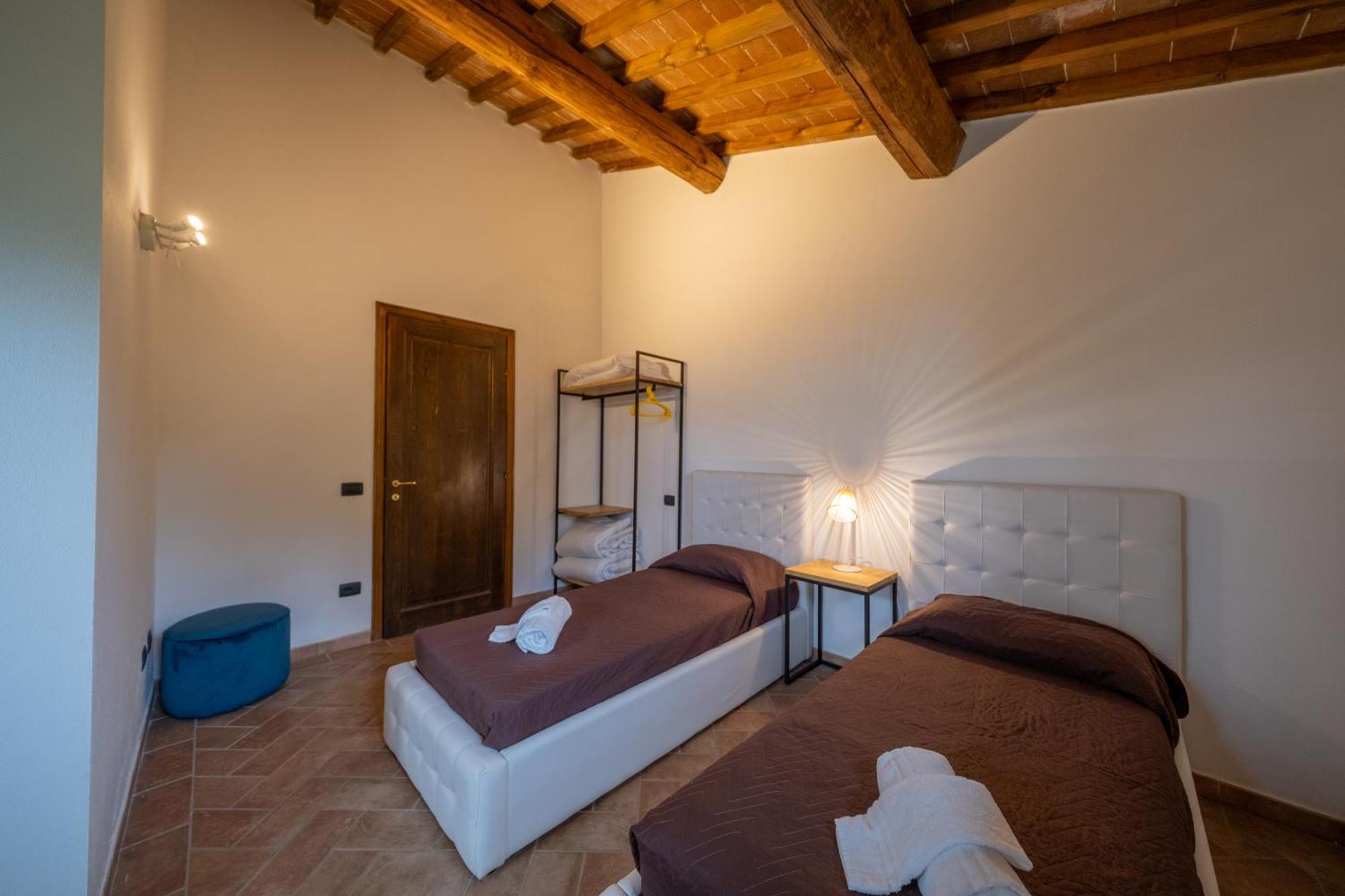 San Ruffino Apartments Lari Exterior foto