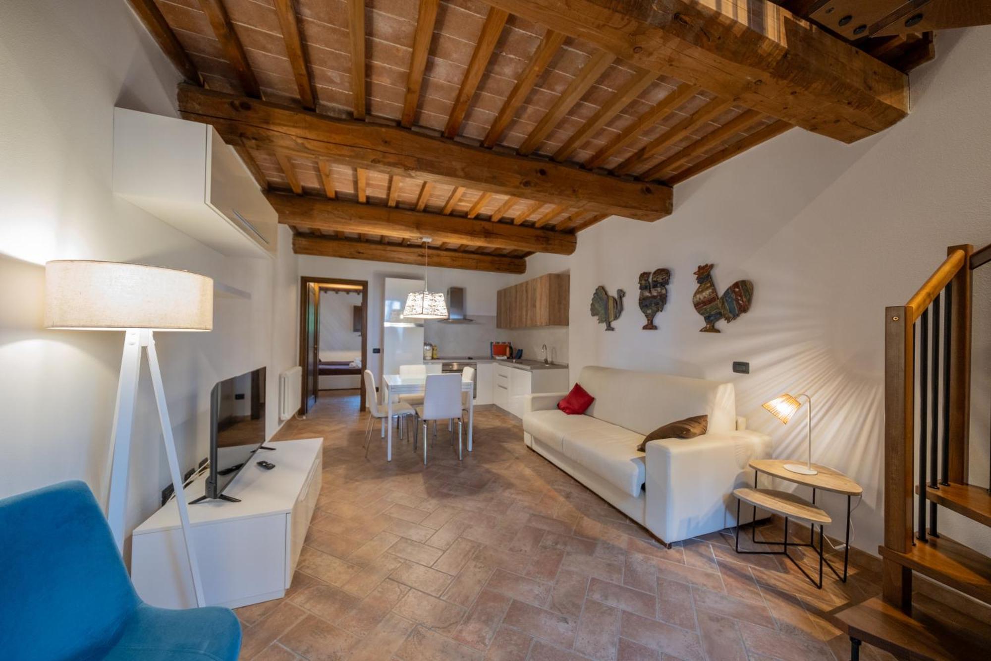 San Ruffino Apartments Lari Exterior foto